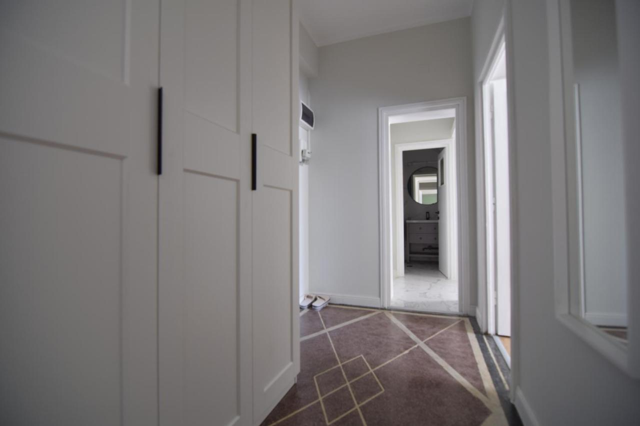 Beautiful Apartment In Old City Bucarest Esterno foto